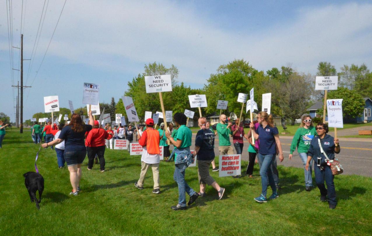 AFSCME members fight back against unsafe working conditions at Anoka Metro Regional Treatment Center